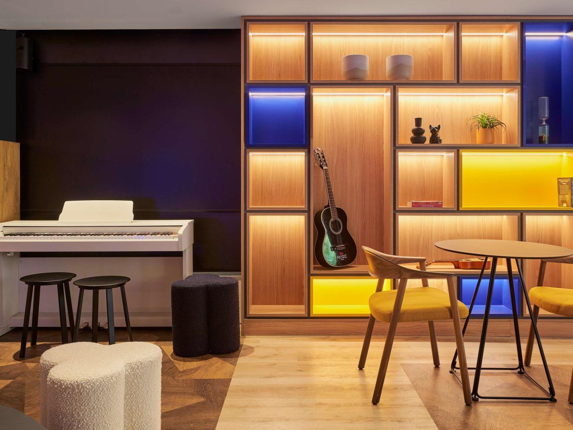 Ibis Centre Gare Hotell